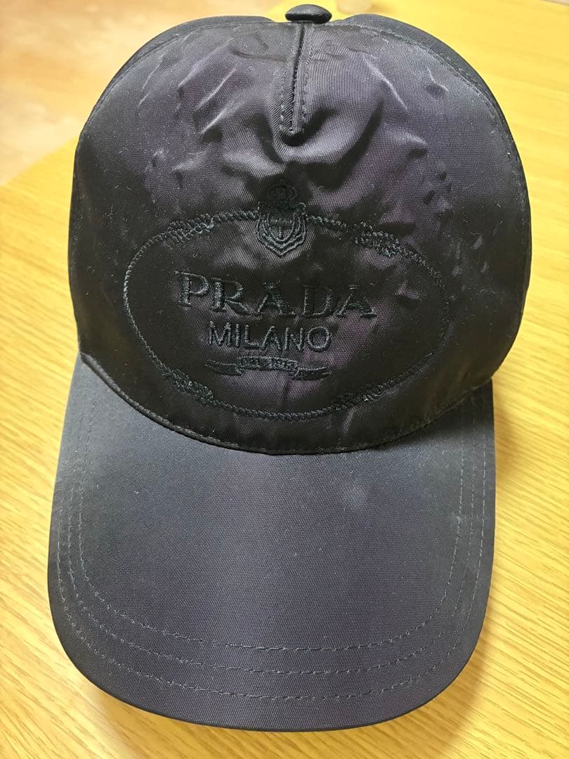 PRADA ナイロンキャップ