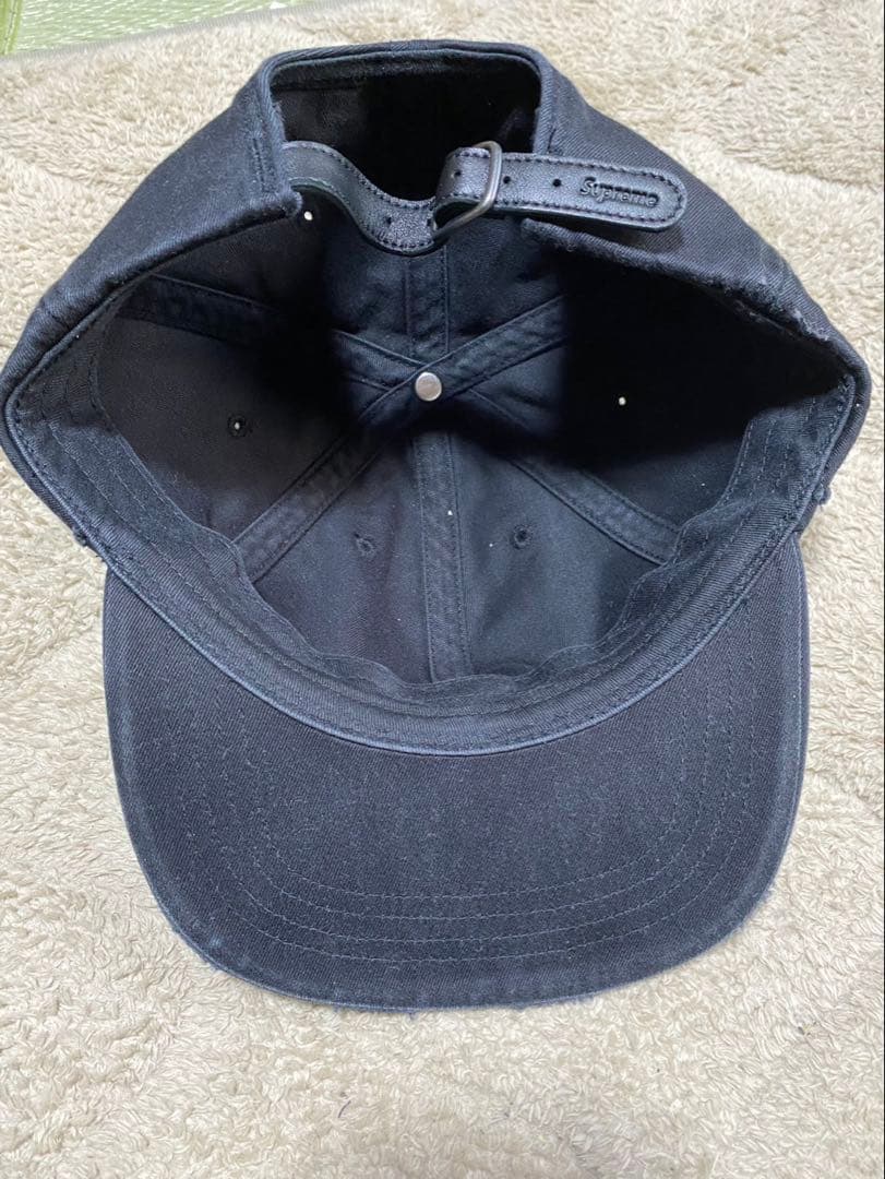 Supreme Distressed Script 6-Panel キャップ