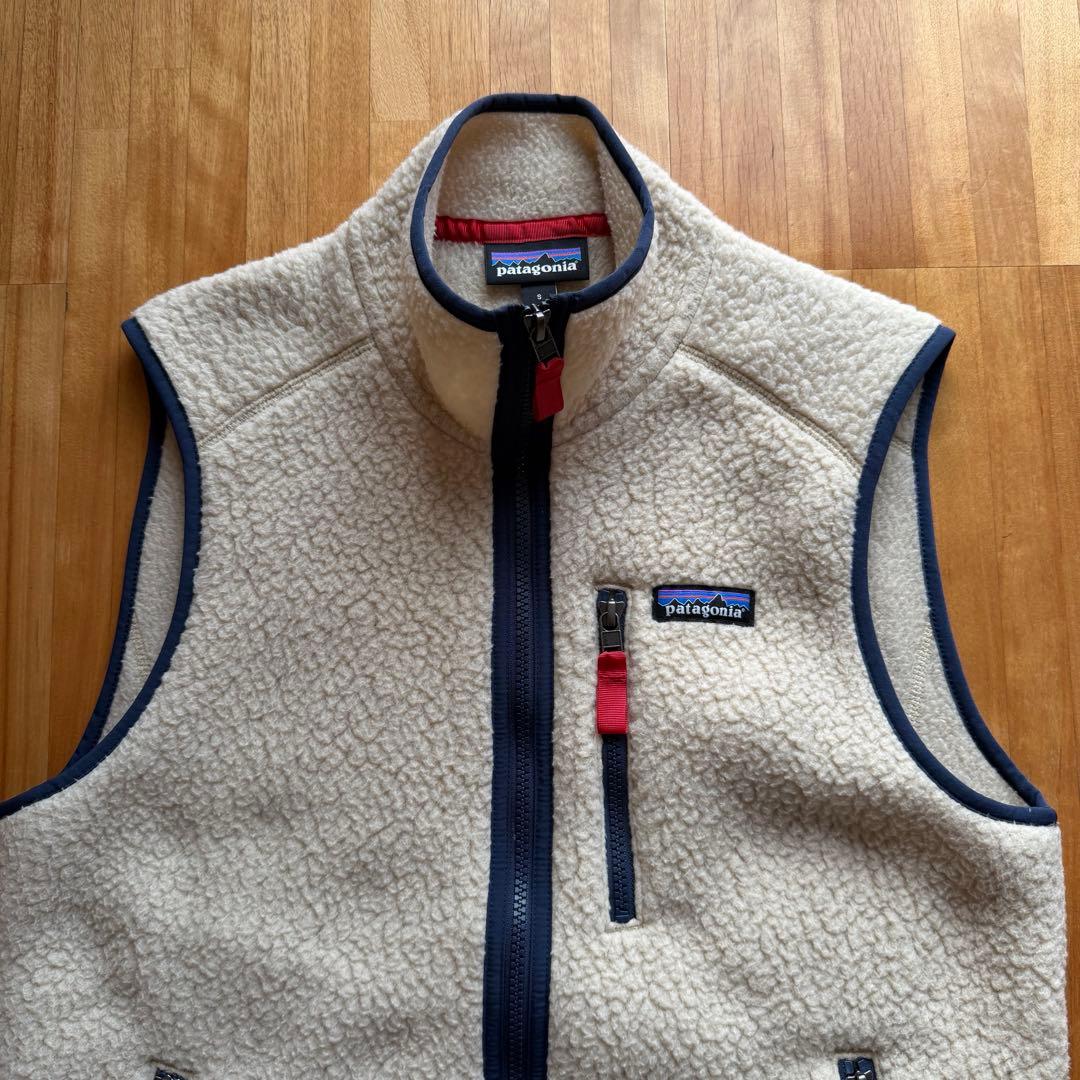 【新品同様】Patagonia フリース ベスト アイボリー Sサイズ