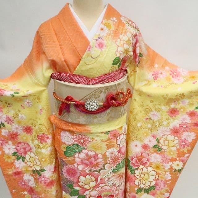 ｍ2218＊美品 正絹 刺繍 牡丹 鞠 菊 ワイドサイズ 成人式 振袖単品