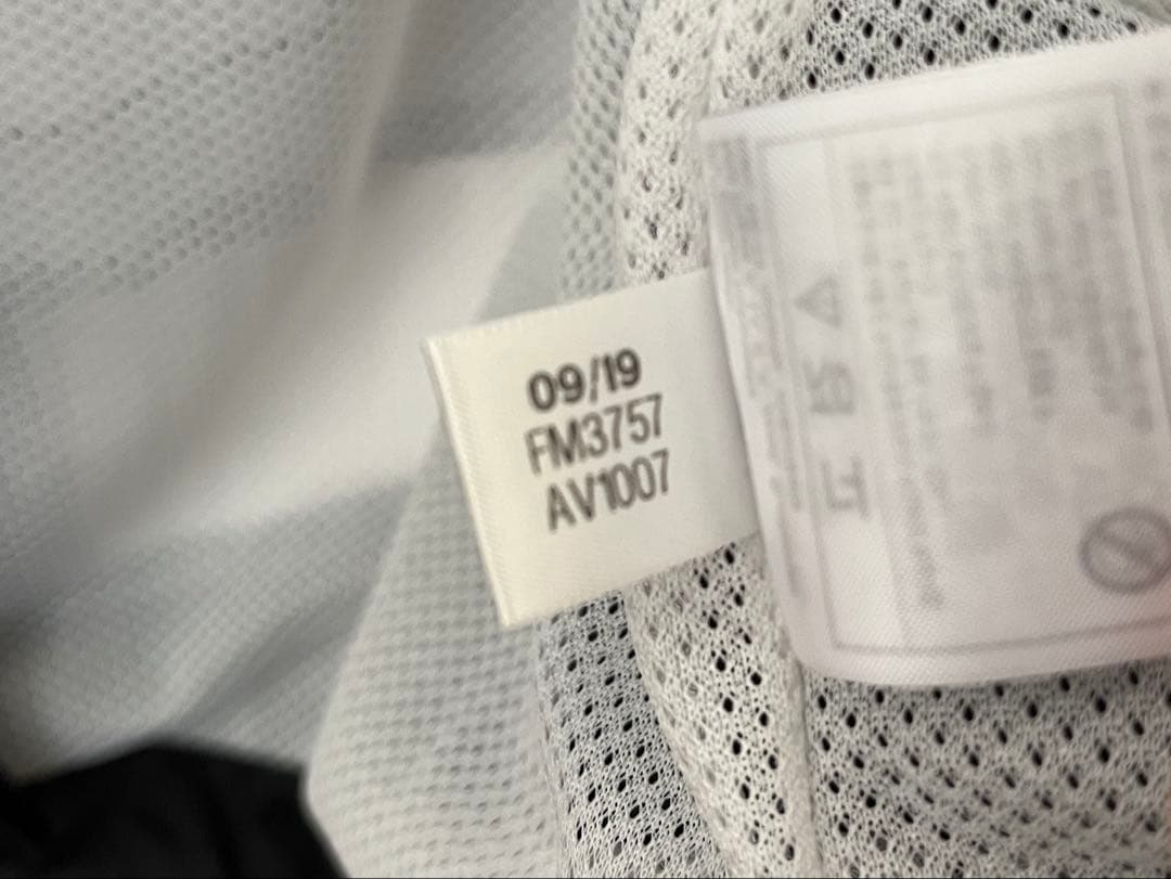 adidas Originalsビッグ トレフォイル ウインドブレーカー