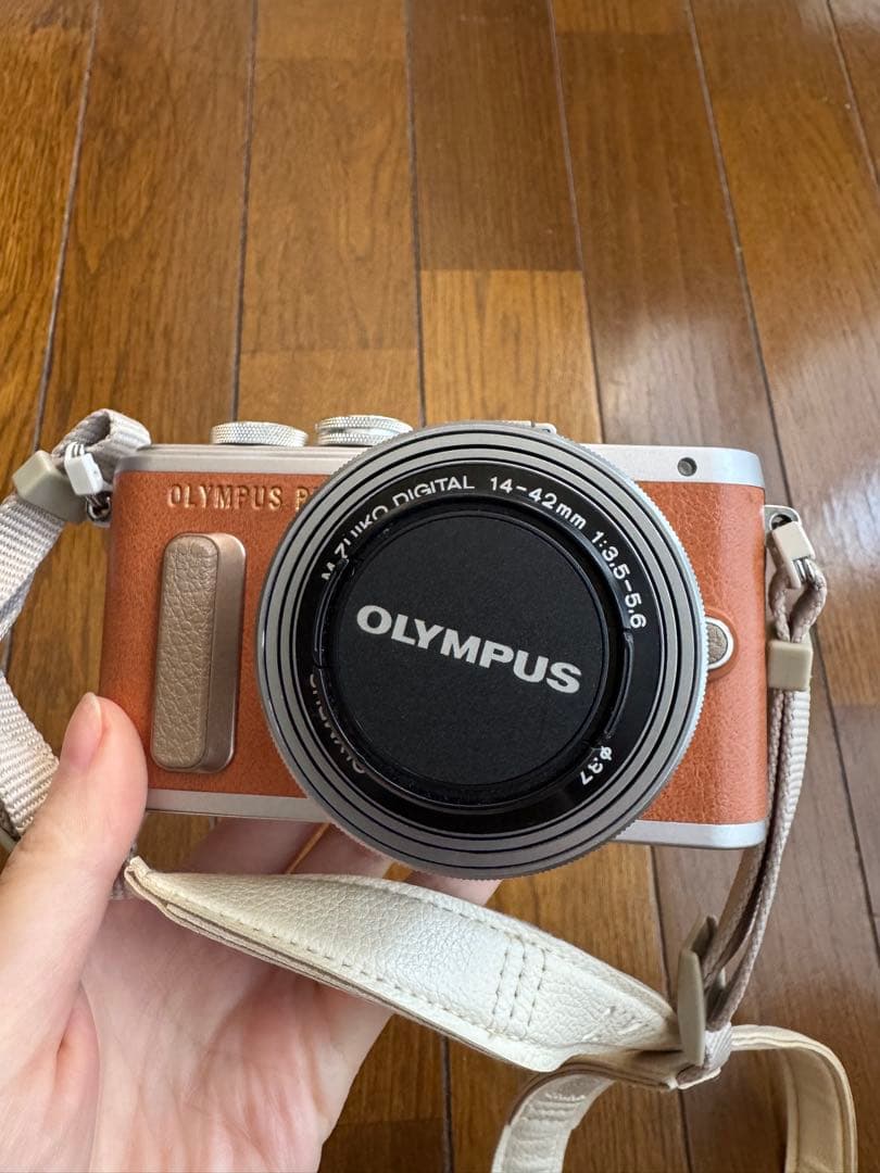 OLYMPUS E-PL8 ミラーレスカメラ