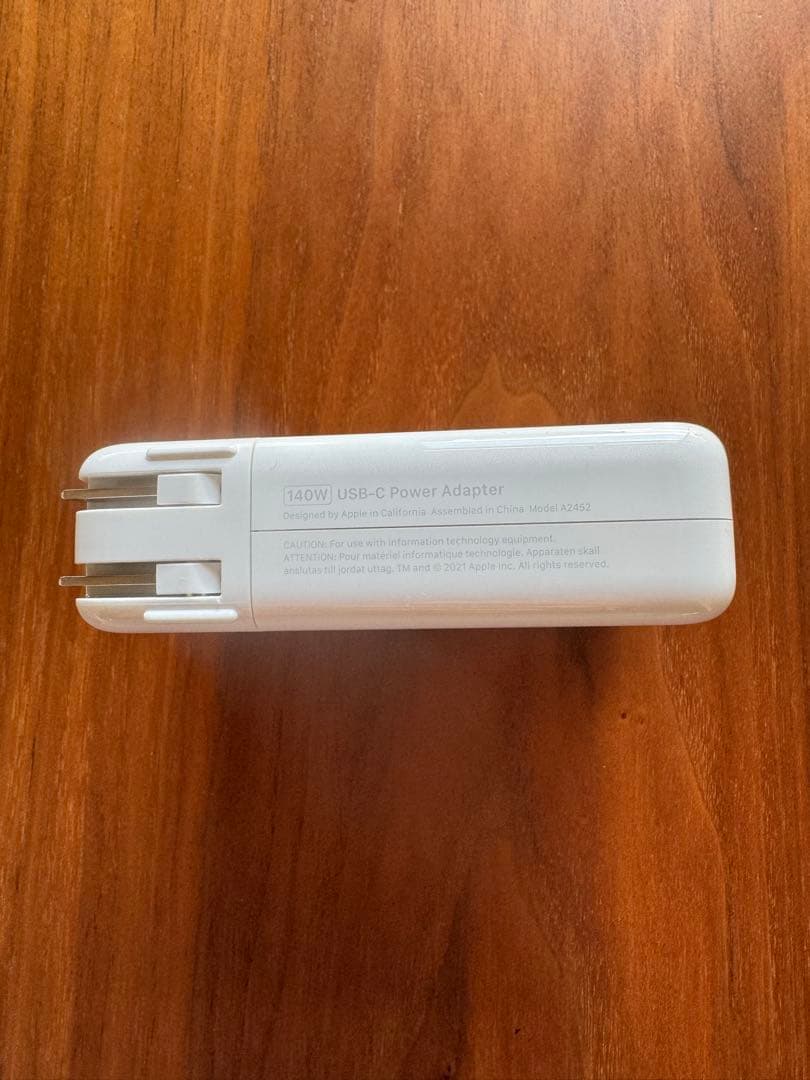 Apple 140W USB-C 電源アダプタ + MagSafe 3ケーブル