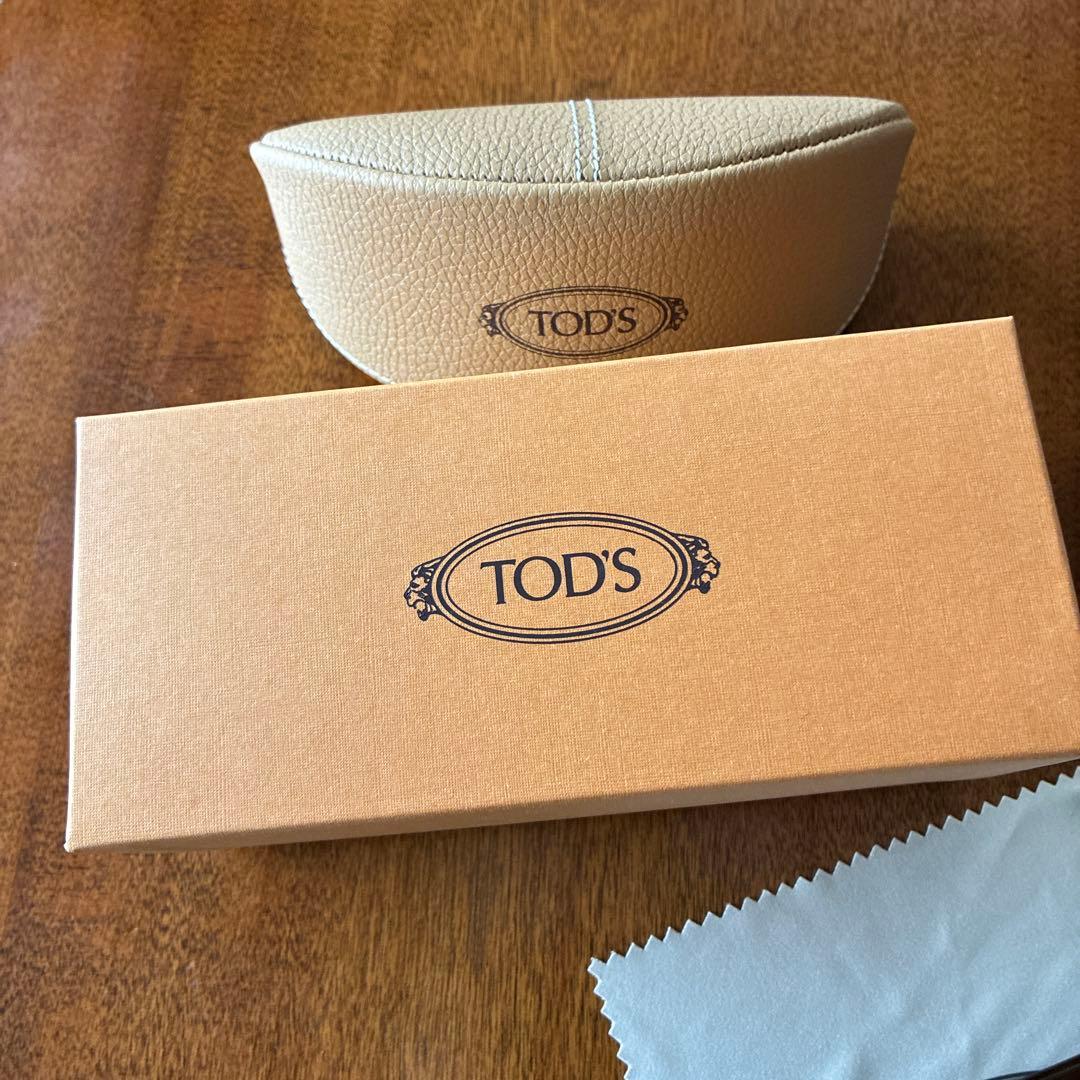 TOD'S サングラス　ブラウン　新品