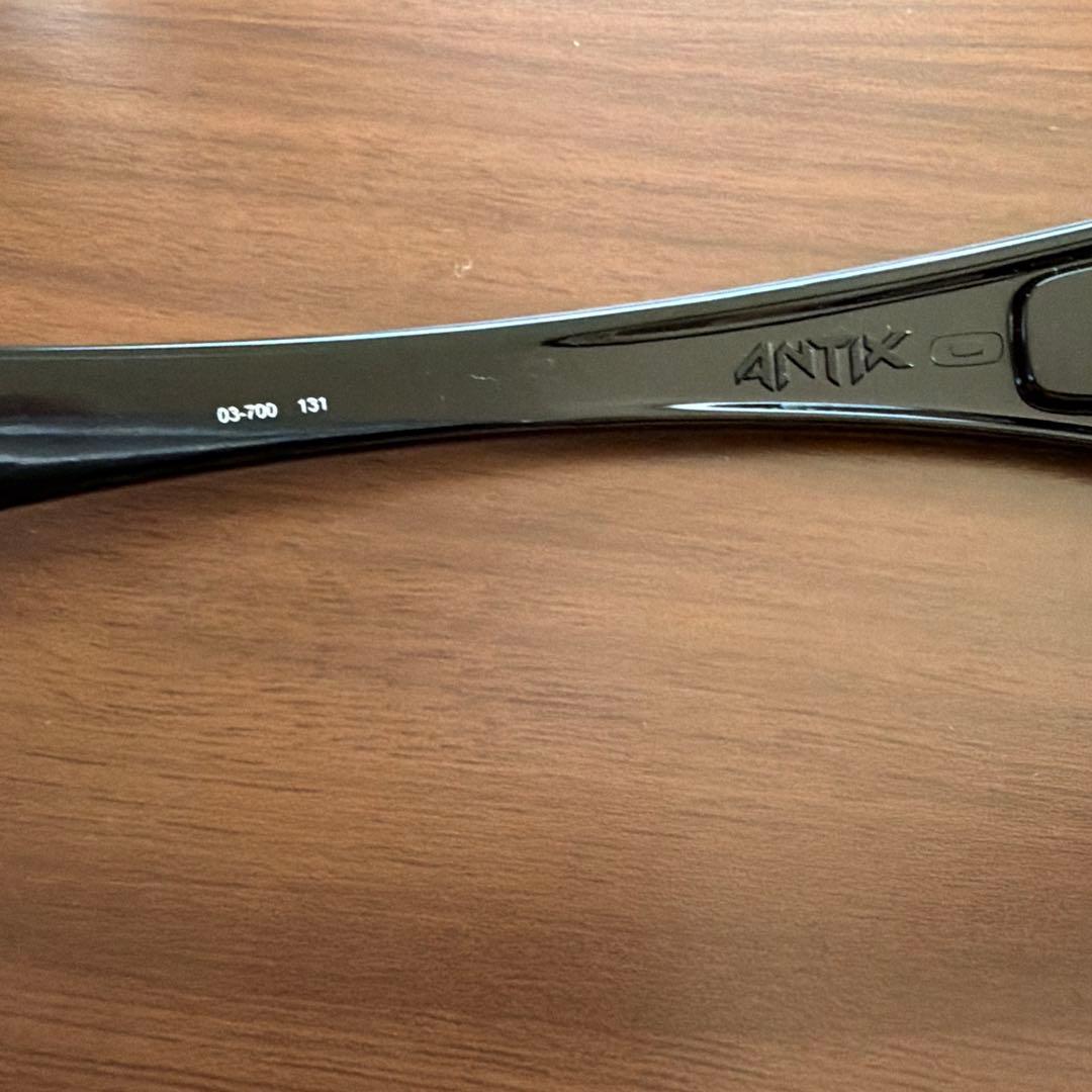 Oakley Antix サングラス　保存袋　ケース付き