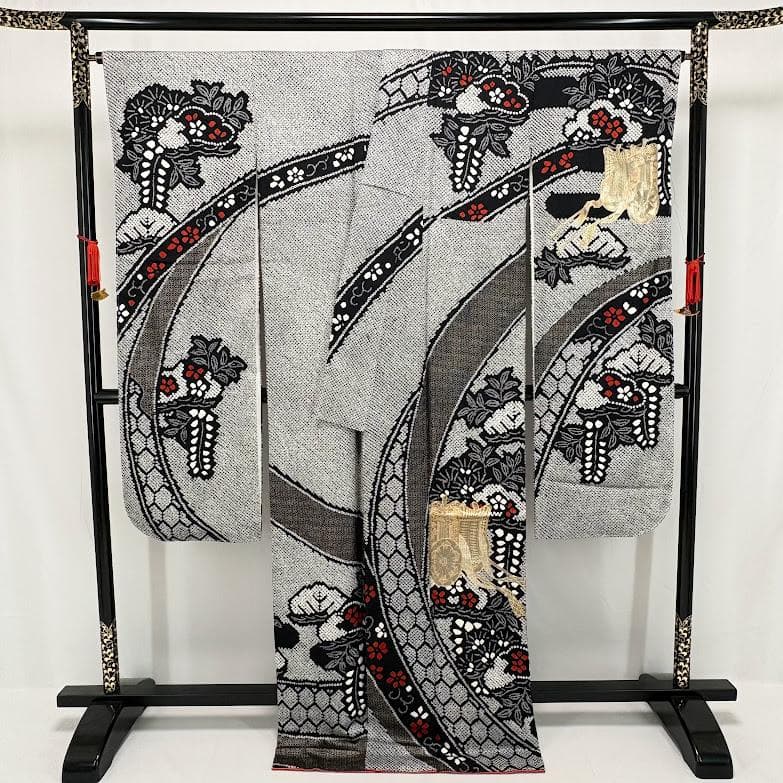 ゆりのはな　総絞り　振袖　金彩友禅入り　金駒刺繍　熨斗柄　黒色系　正絹　C002