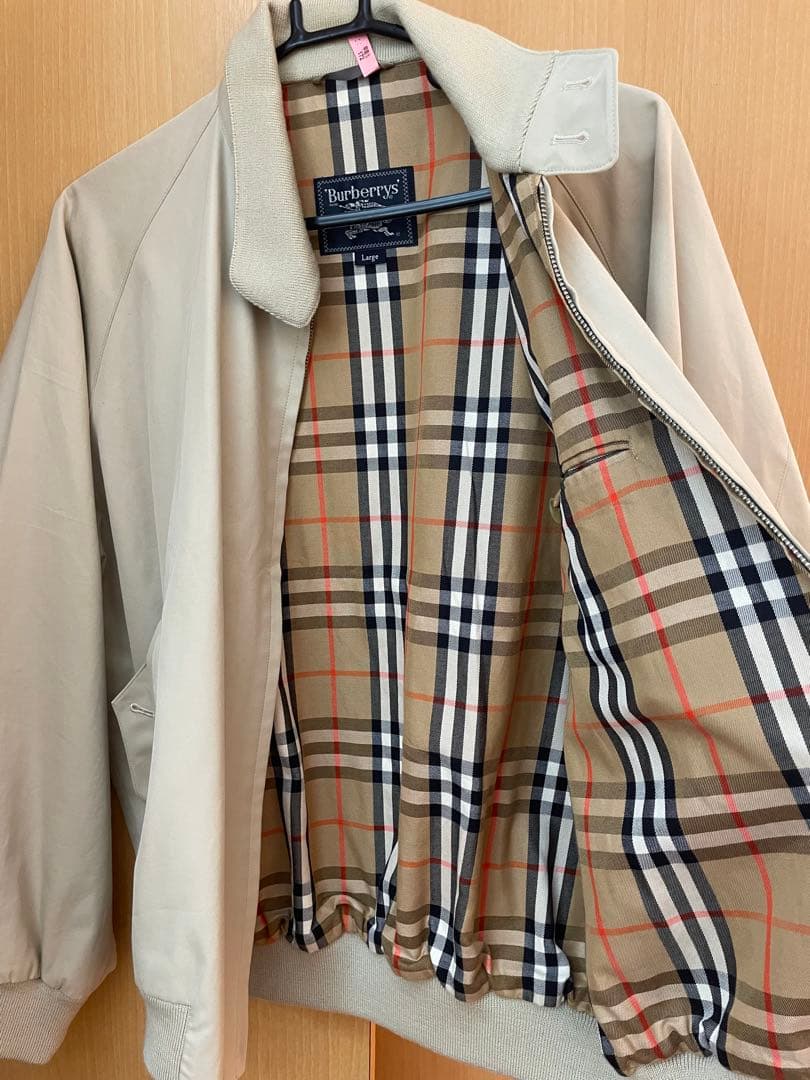 ほぼ未使用！バーバリー　Burberrys ジャケット ブルゾン L ベージュ
