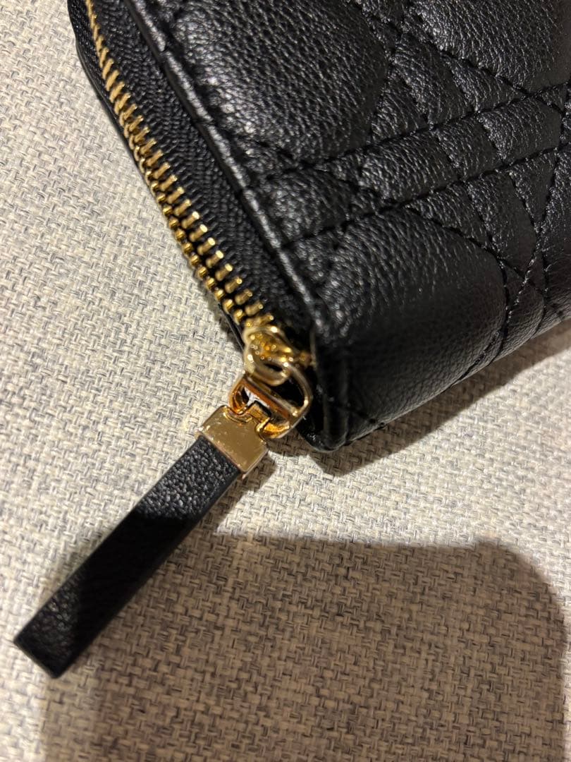 Dior ブラック 二つ折り財布 キルティング