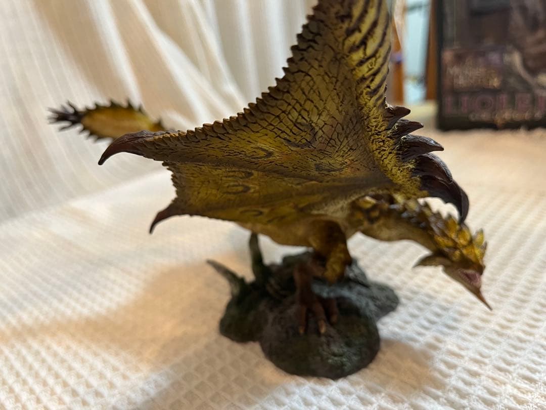 MH 金火竜 リオレイア希少種　CFB クリエイターズモデル　モンスターハンター
