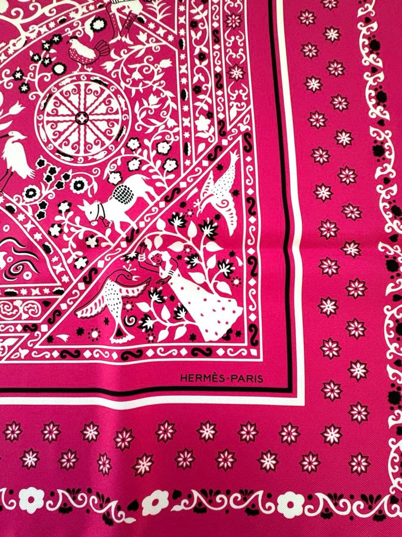 HERMES バンダナ柄スカーフ
