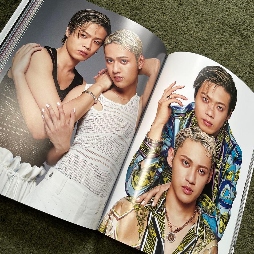 アート・デザイン・音楽 SUPER ISSUE 02 X8 SPRING SUMMER 2023