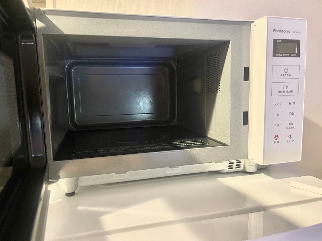 電子レンジ　ホワイト22L （Panasonic ）