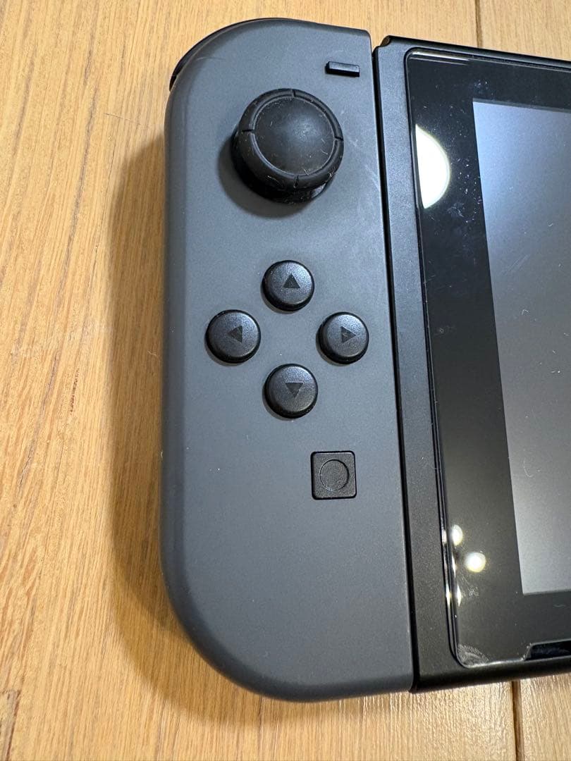 Nintendo Switch 本体 ブラック＋純正グリップ