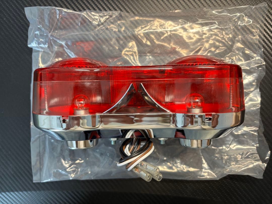 スズキ　GT380純正タイプテールキット(2灯式)