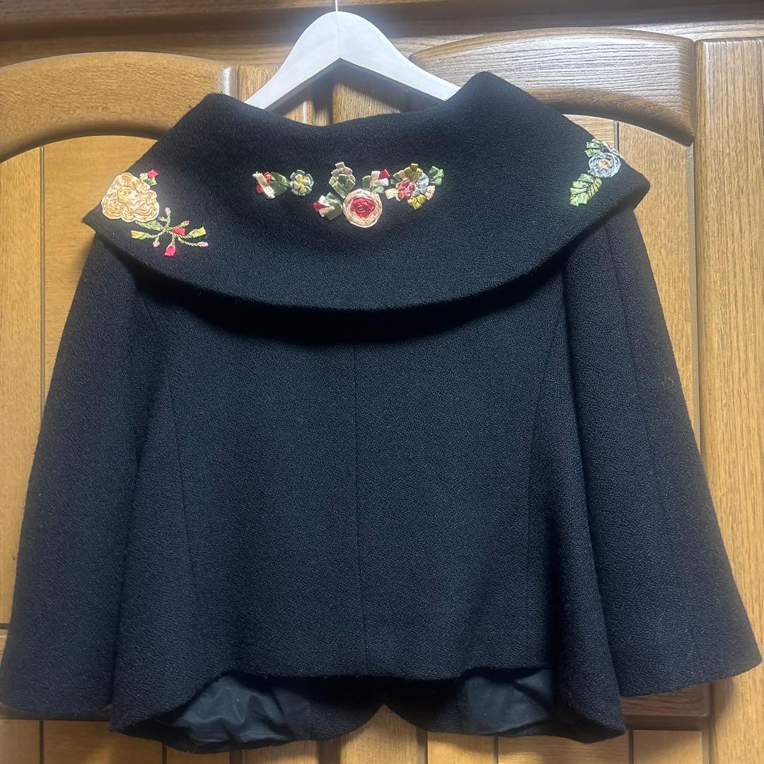MOSCHINO 花刺繍飾りビッグカラーテーラージャケット