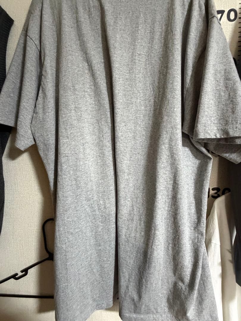 グレー グリンチ Tシャツ SUPREME