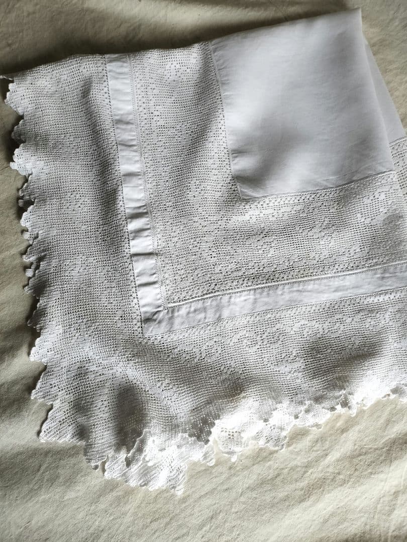 英国　Vintage　whiteクロッシュレース　テーブルクロス