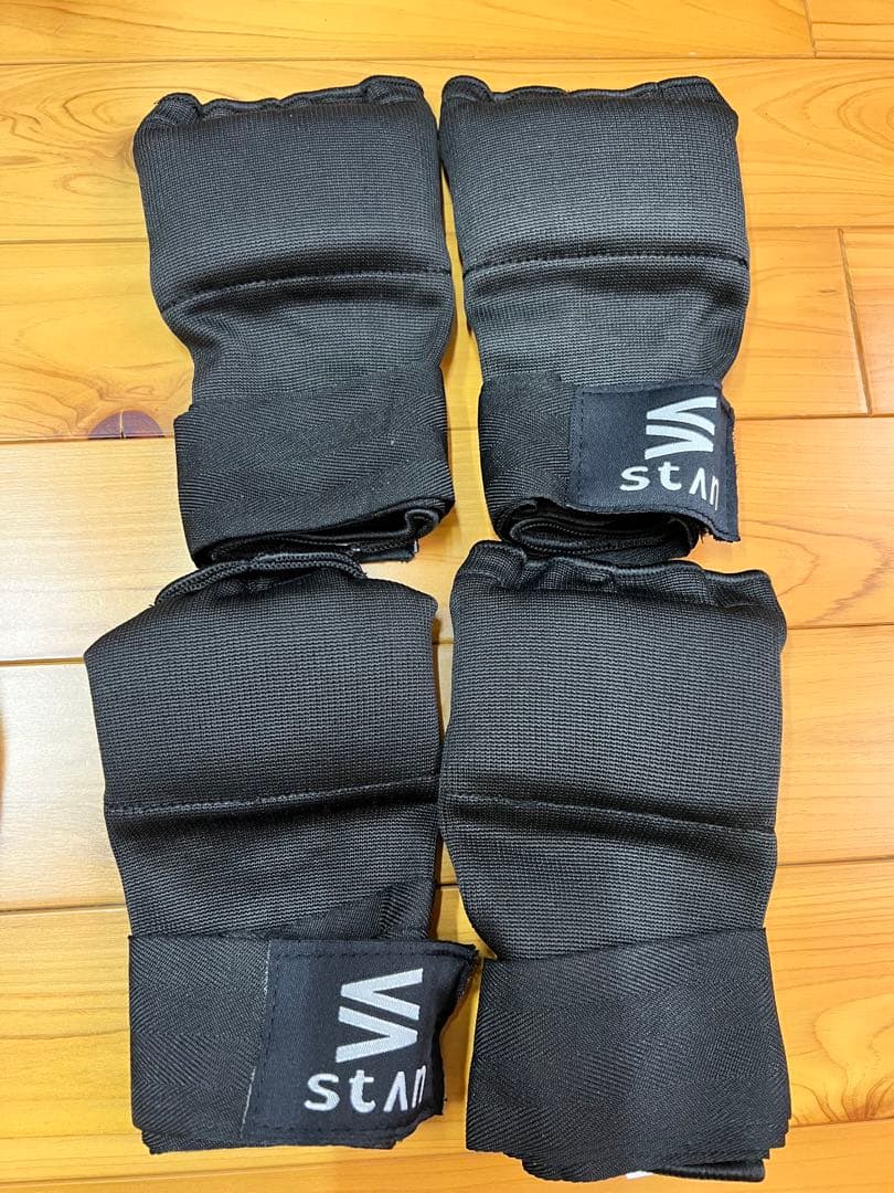 ムエタイグローブ　ヴェヌム　サイズ14oz インナーグローブ　アンクルサポーター