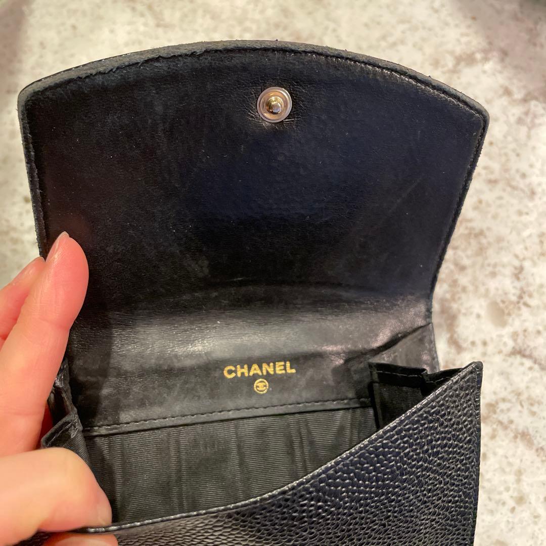 【2月20日までセール中！】CHANEL ブラック 二つ折り財布　キャビアスキン
