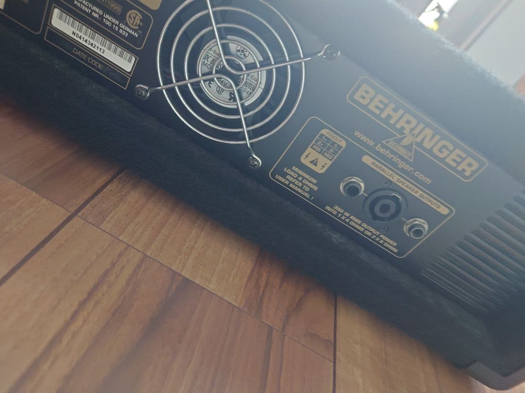 BEHRINGER　ウルトラベースBX3000T
