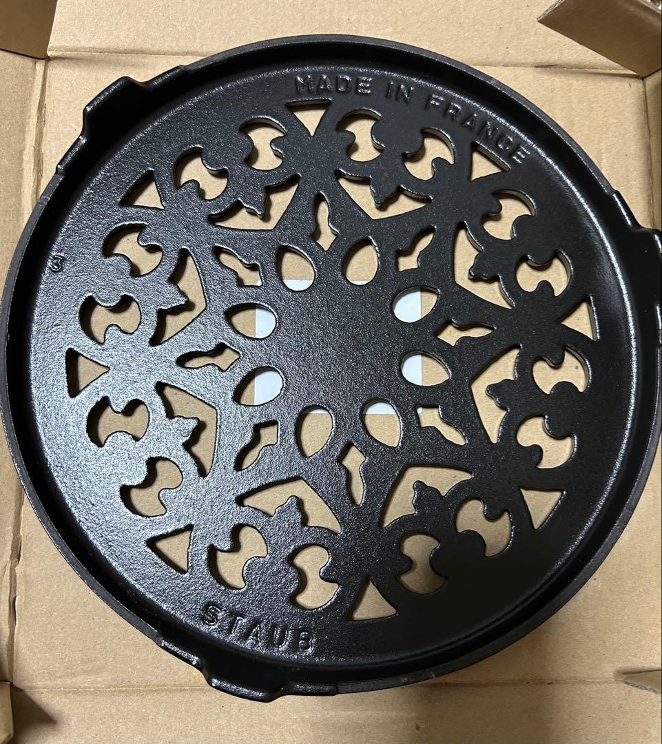 ストウブ　リリートリベット 23 cm　グロッシーブラック 　STAUB
