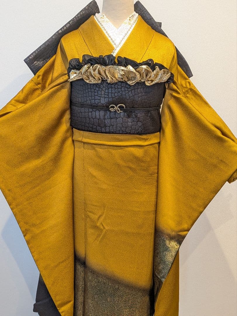 振袖フルセット 身丈179裄69 暈し 箔 黒 山吹色 成人式 逸品