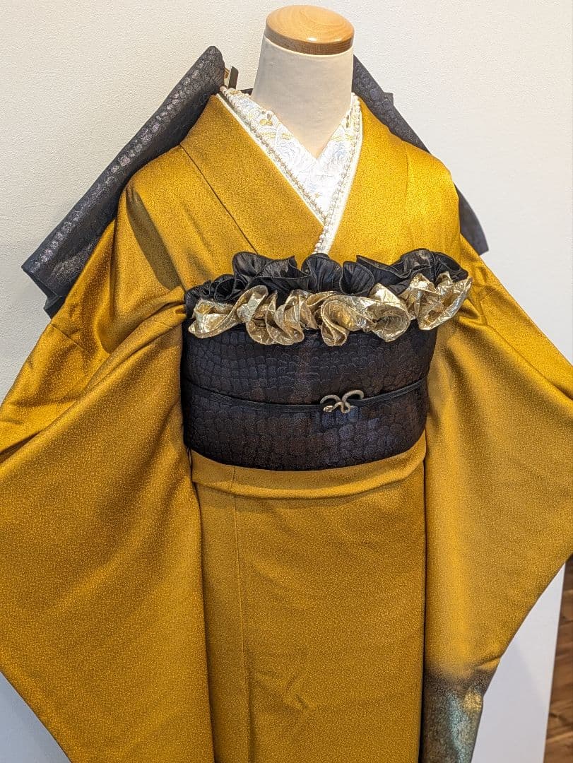 振袖フルセット 身丈179裄69 暈し 箔 黒 山吹色 成人式 逸品