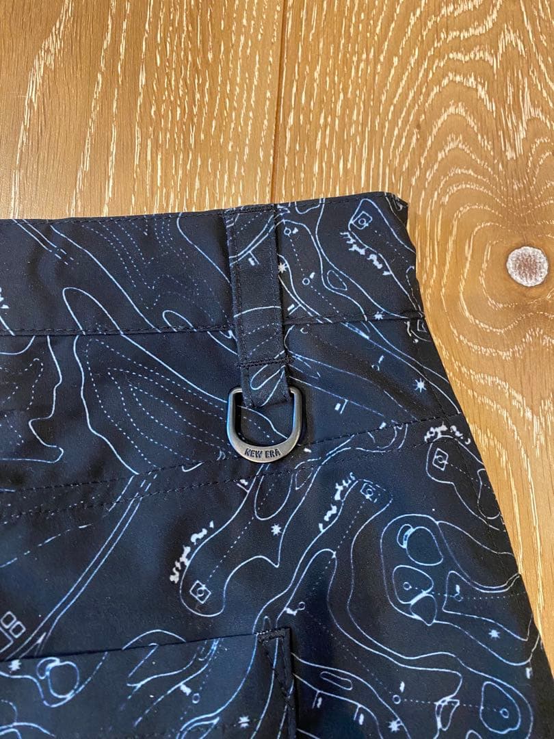 美品 ニューエラゴルフ ショートパンツ 半ズボン ゴルフコース柄 Ｌサイズ