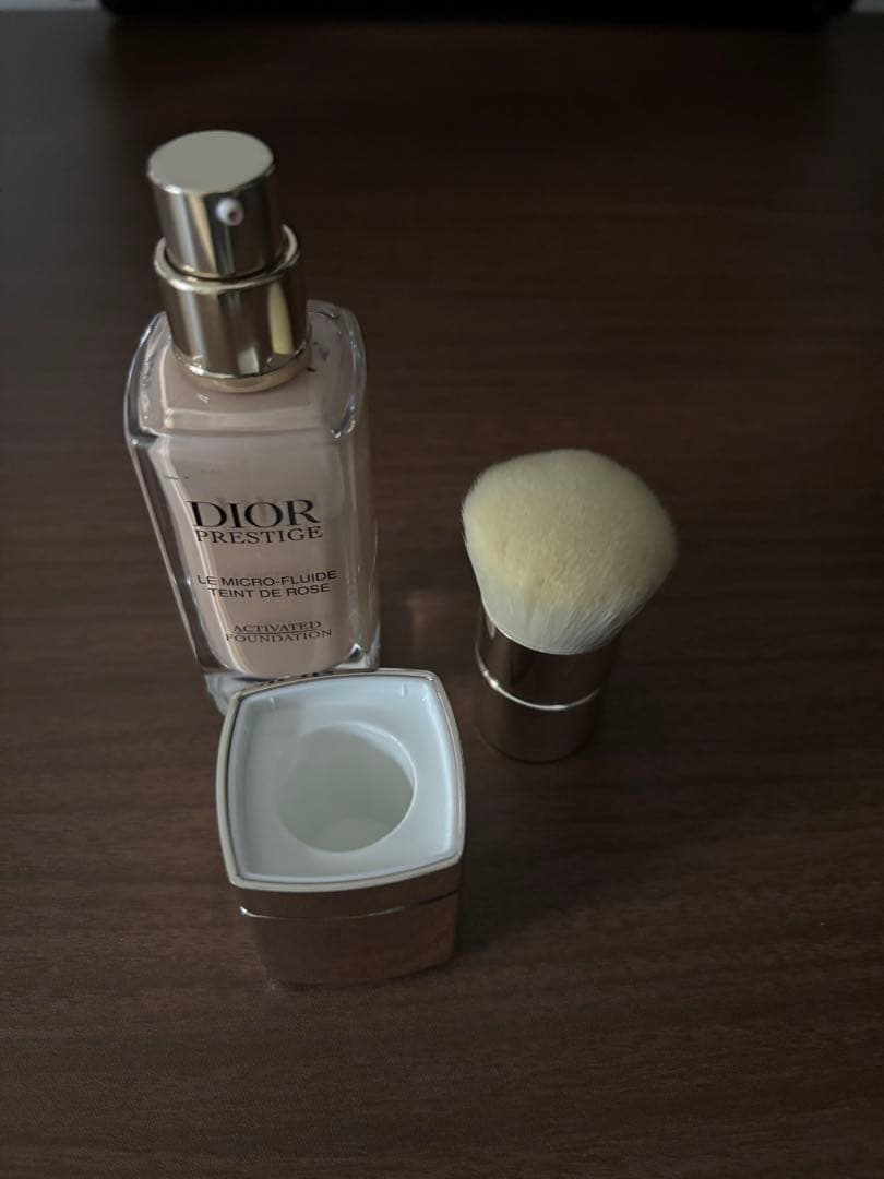 ディオール　プレステージ ル マイクロ フルイド タン (SPF30PA+++)