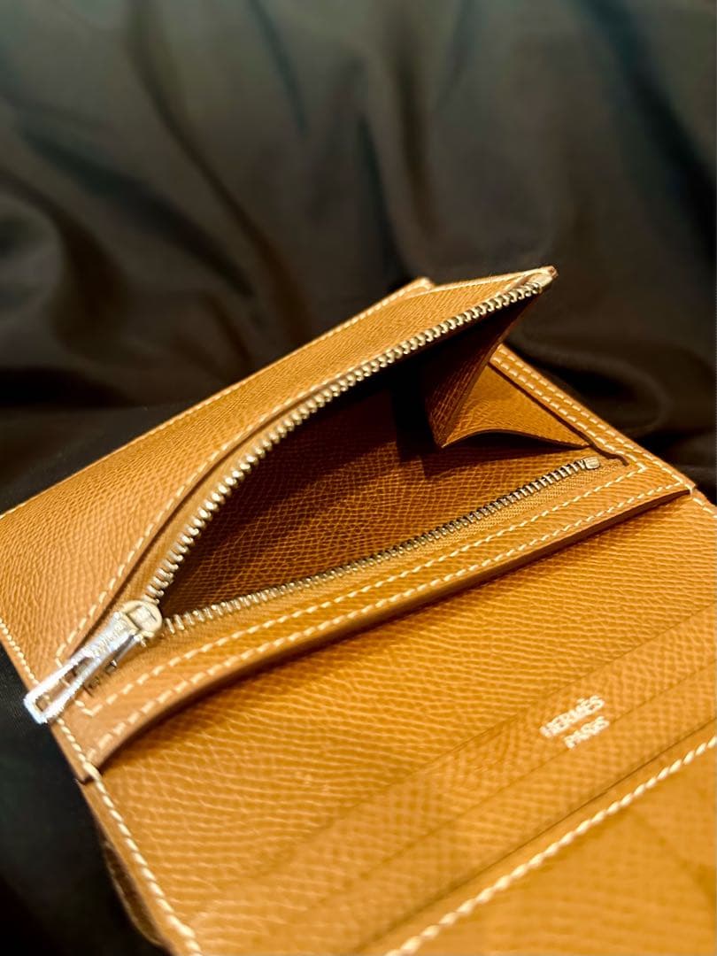 【美品】HERMES ベアンコンパクト U刻印2022年製