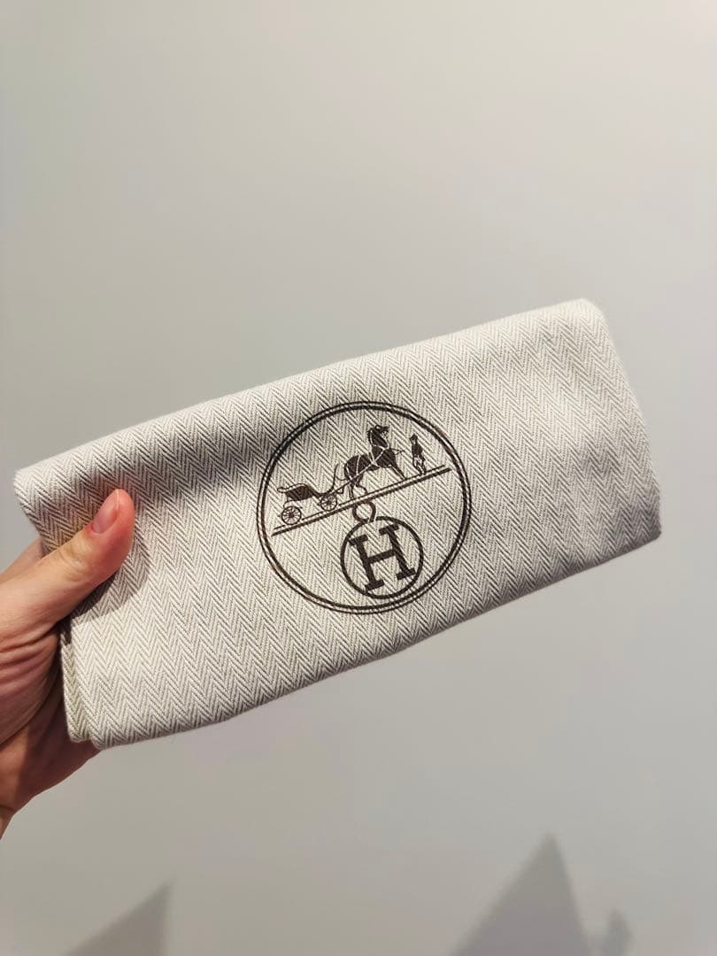 【美品】HERMES ベアンコンパクト U刻印2022年製