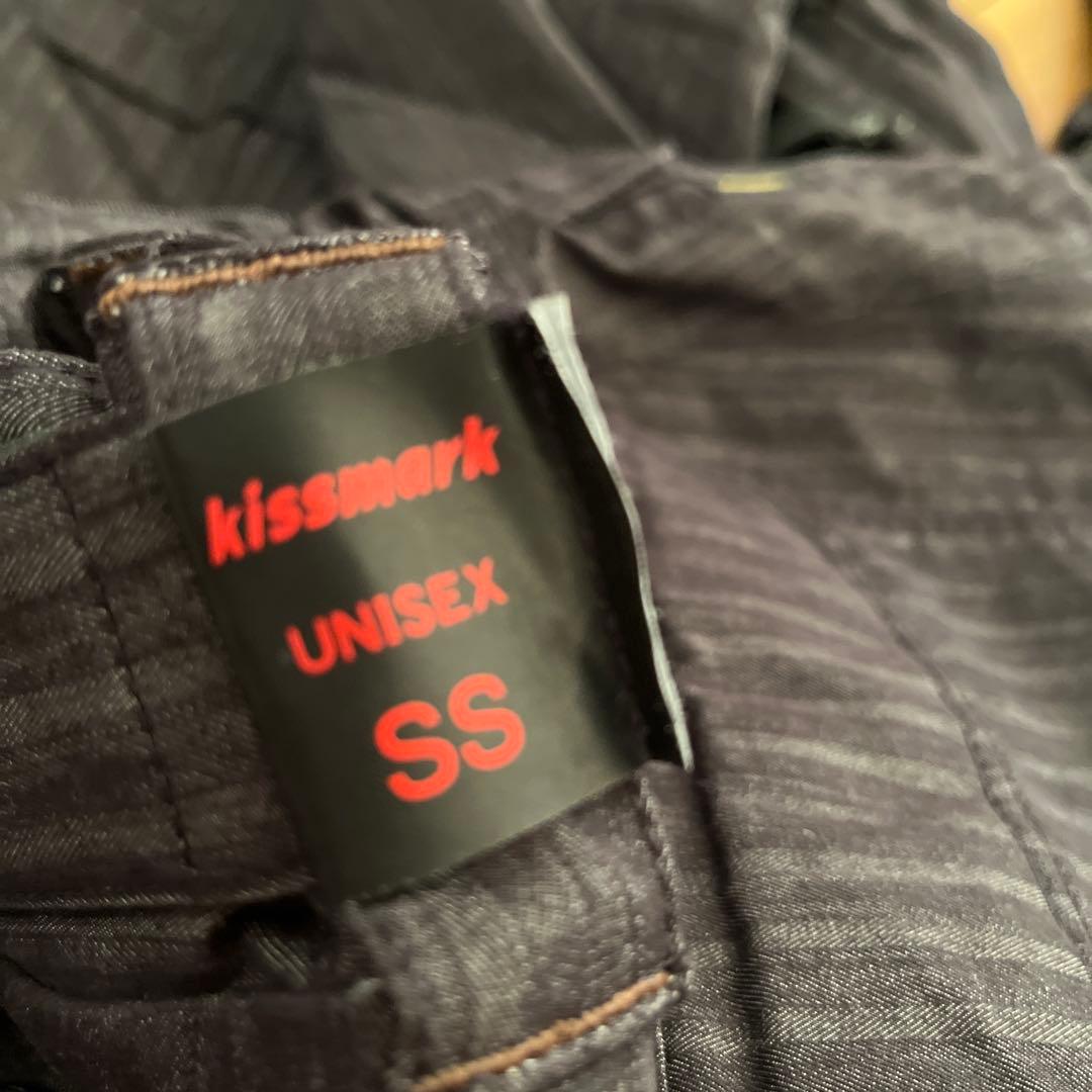 キスマーク　　スノーボードウェア上下　クリーニング済み　男女兼用