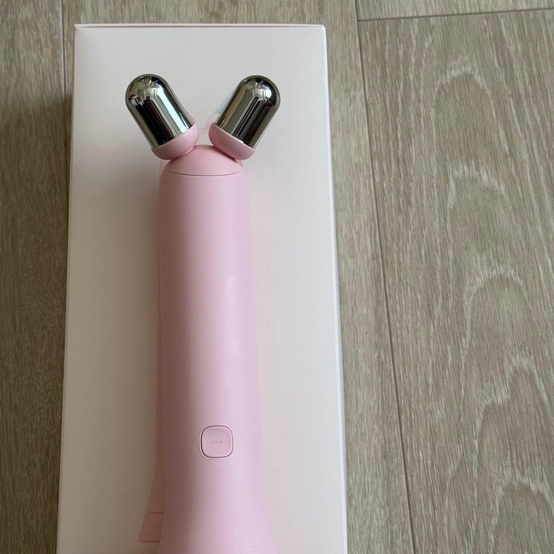 メディキューブ リフトEMSローラー　美顔器