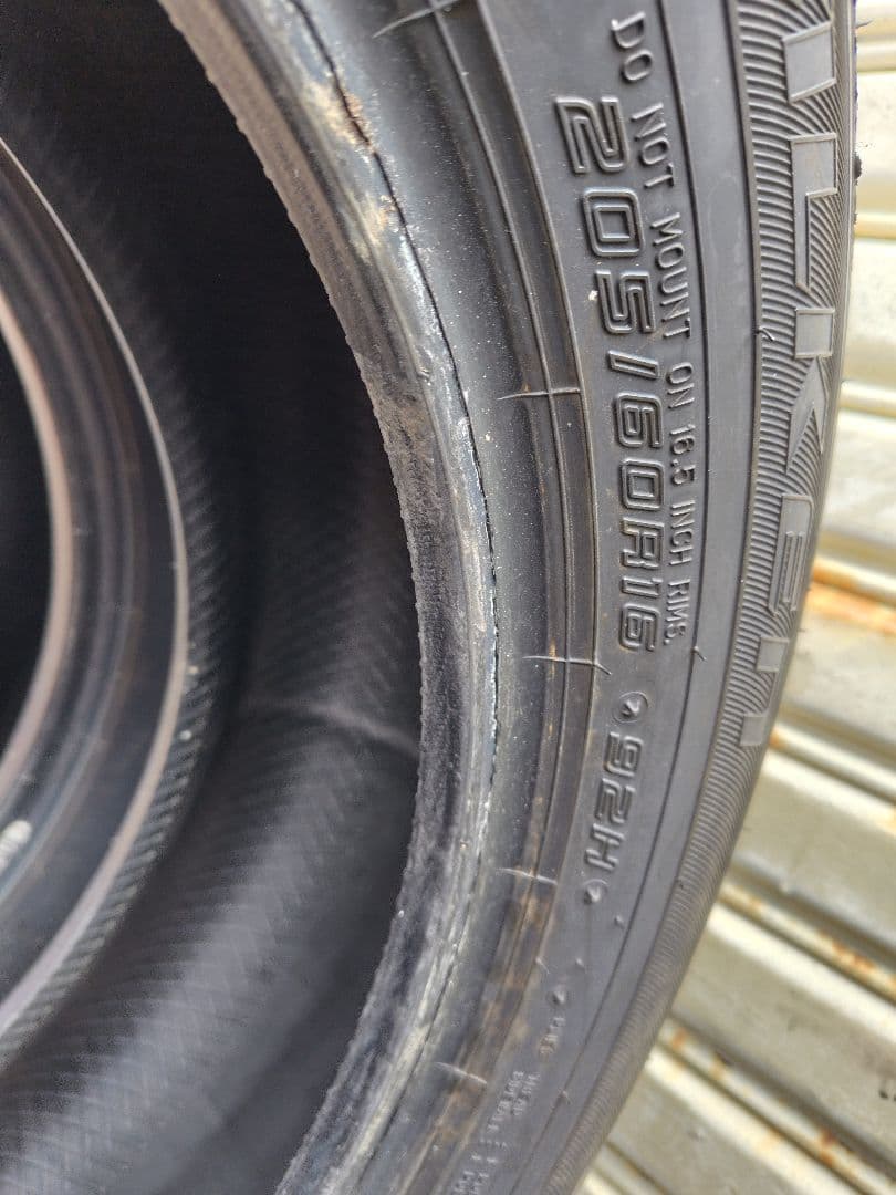ファルケン ZIEX 205/60R16 夏タイヤ 2023年製