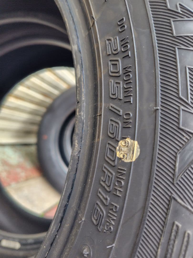 ファルケン ZIEX 205/60R16 夏タイヤ 2023年製