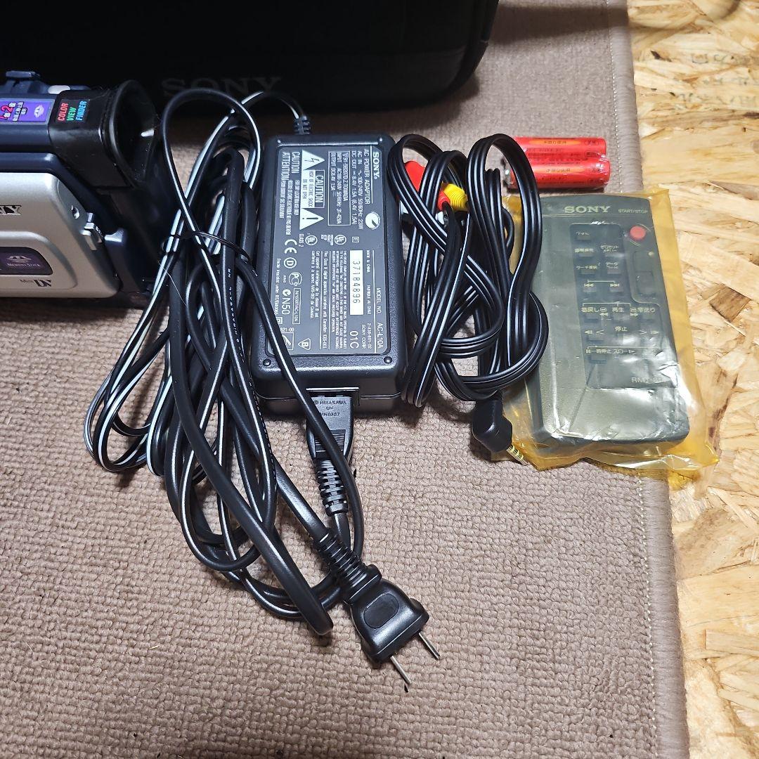 ソニー　ビデオカメラ　Digital Handycam DCR-TRV17