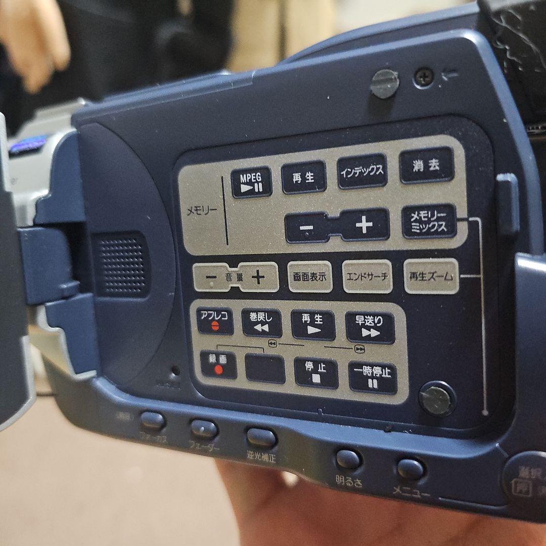 ソニー　ビデオカメラ　Digital Handycam DCR-TRV17