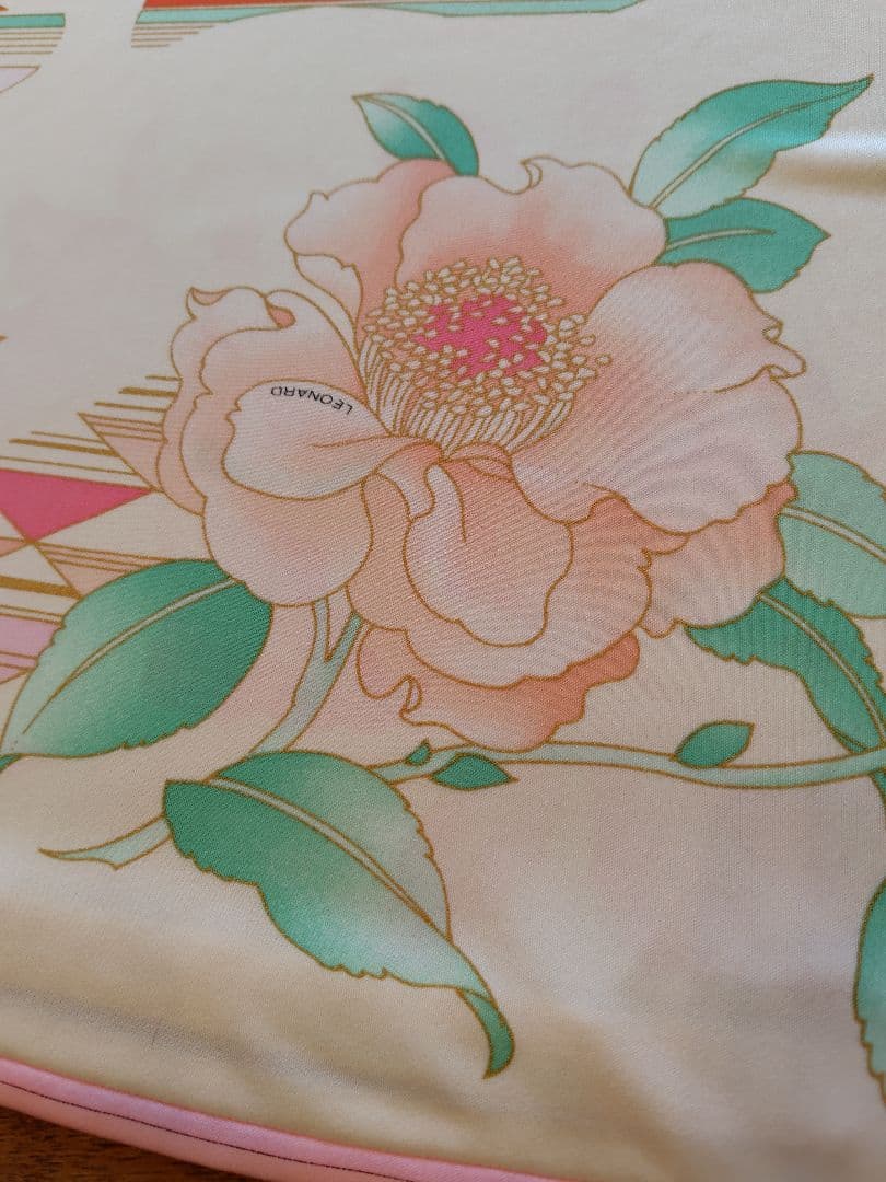 シンディー★美品★LEONARD レオナール　花柄 ノースリーブワンピース