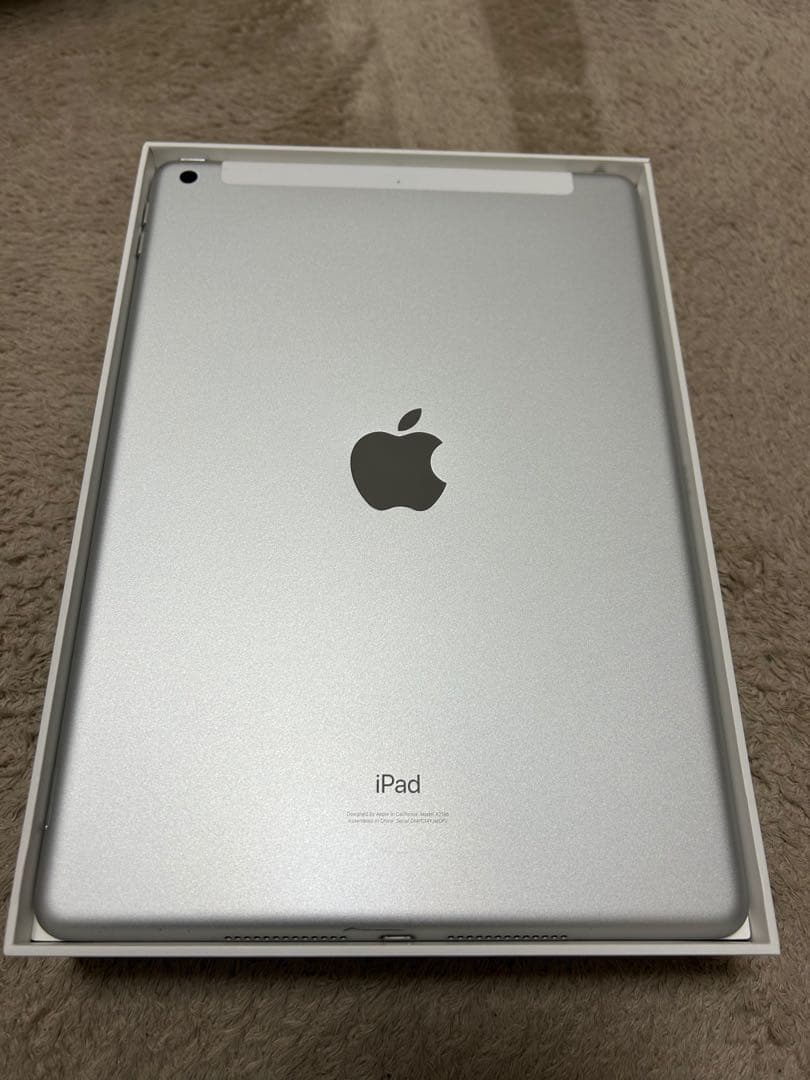 iPad 第7世代 Wi-Fi+Cellularモデル 32GB シルバー 美品