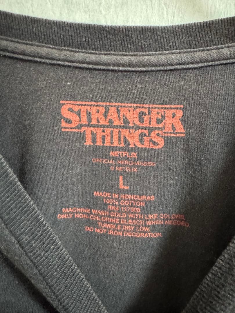 【八田えみり着用】　ストレンジャーシングス　Tシャツ　半袖　海外ドラマ　L 黒