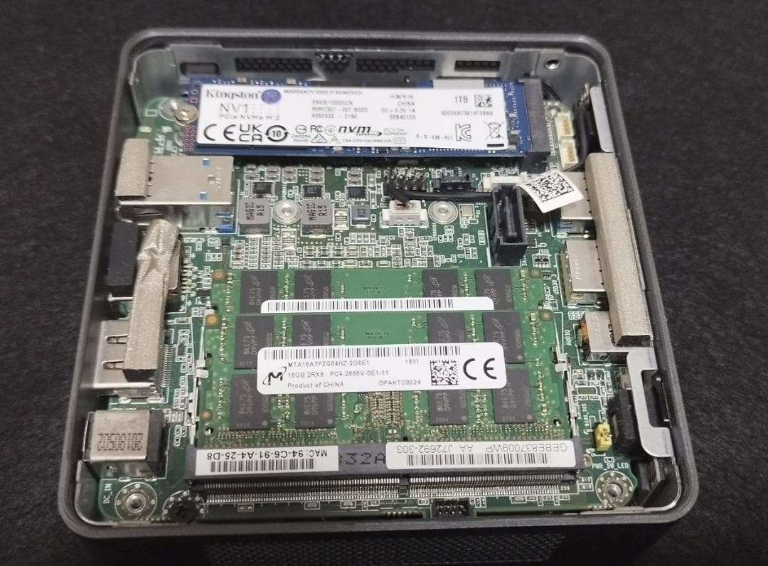 【美品 32GB / 1TB】Intel NUC8i5BEK