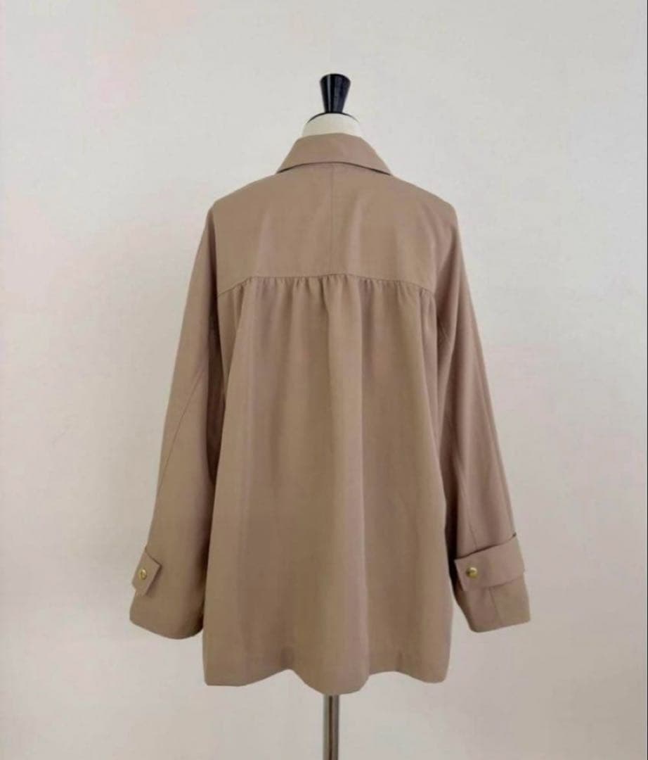 美品　ohga トレンチコート