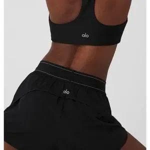 Alo yoga match poInt short 黒 Mサイズ