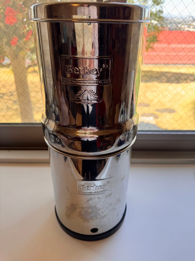 トラベル用 Berkey 1.5 ガロン 本体のみ　フィルターなし