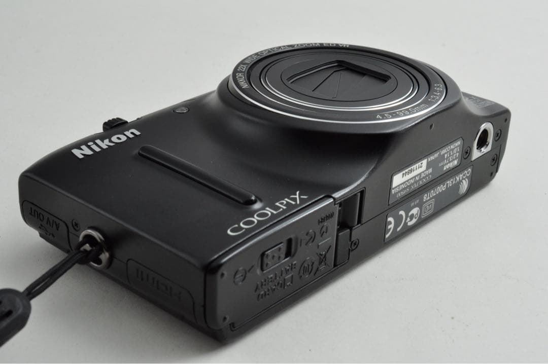美品　Nikon COOLPIX S9500 ニコン クールピクス　ブラック