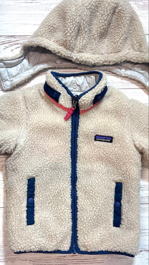 【美品】パタゴニア　ベビー・リバーシブル・トリブルズ・フーディ　18M