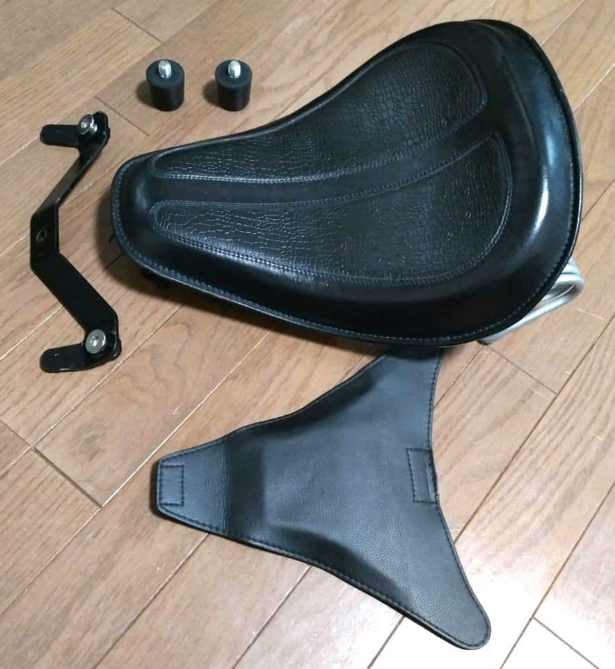 スポーツスター　サドルシート　C.C.RIDER製