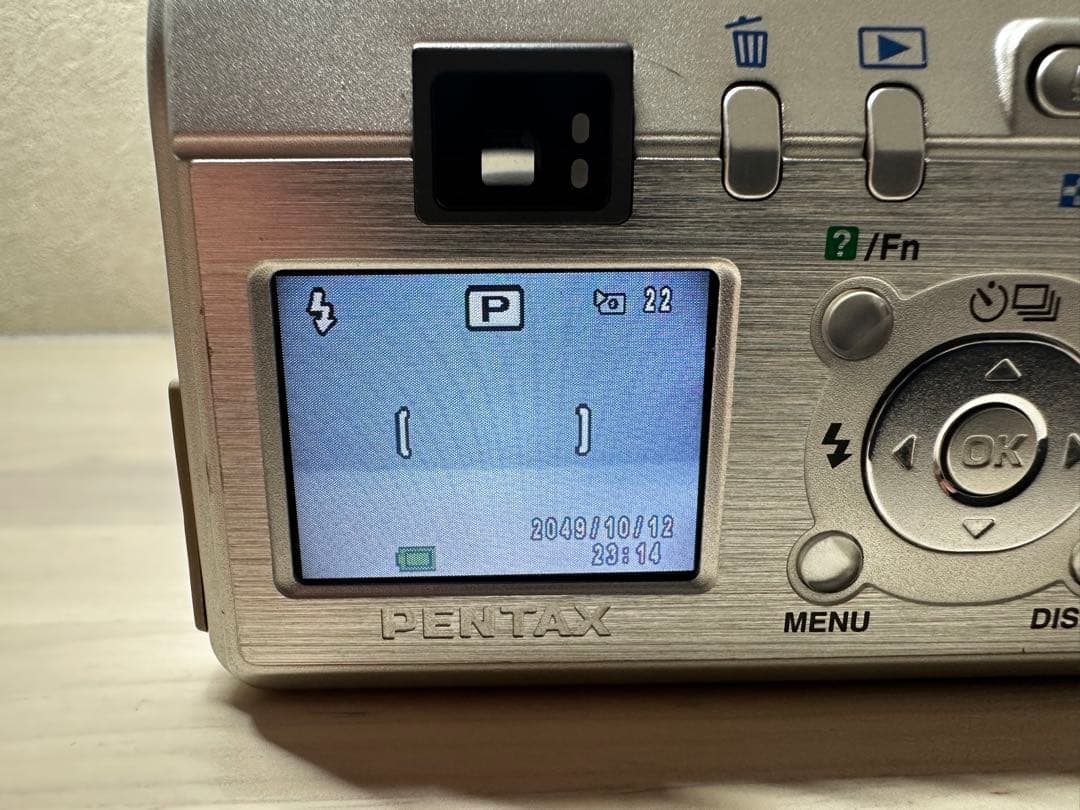 完動品【美品】CCD PENTAX Optio S40 乾電池　デジタルカメラ