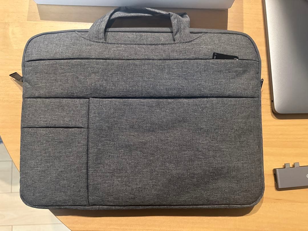 【美品】MacBook Pro 13.3 256GB スペースグレー 2019