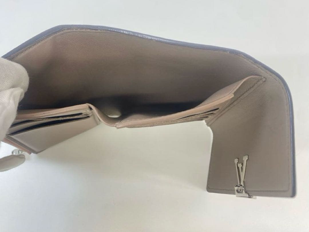 Louis Vuitton ルイ・ヴィトン カプシーヌ ピンク 折り財布